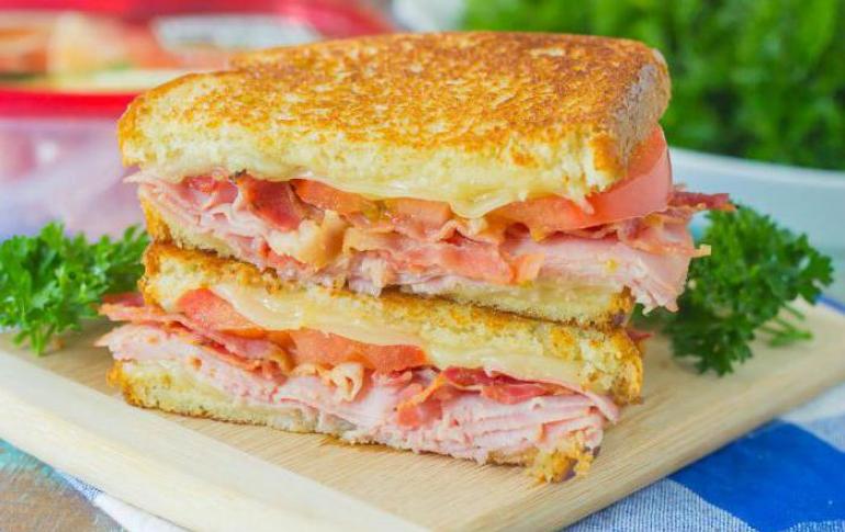 हैम और पनीर सैंडविच: खाना पकाने की विशेषताएं, व्यंजनों और अनुशंसाएं बैटरेड हैम सैंडविच