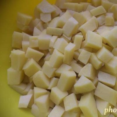 Nuostabaus skonio ir aromato lydyto sūrio sriubos receptai