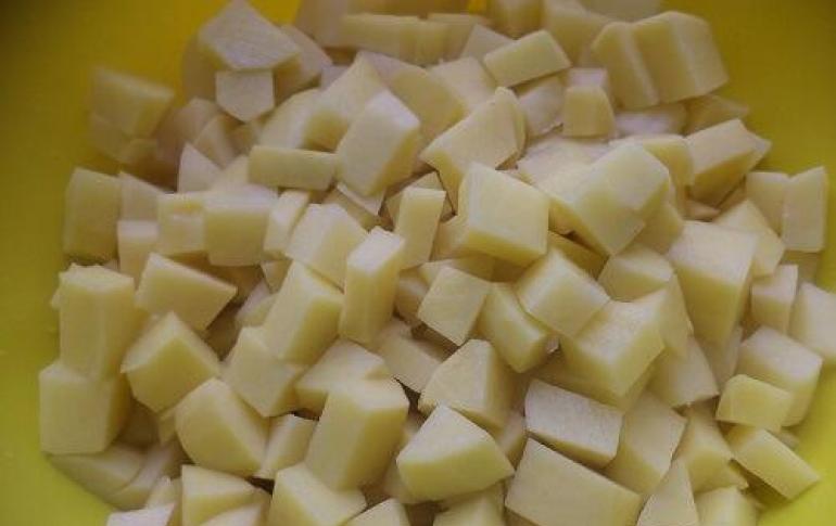 Nuostabaus skonio ir aromato lydyto sūrio sriubos receptai